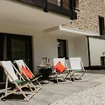 Almnest Apartment *